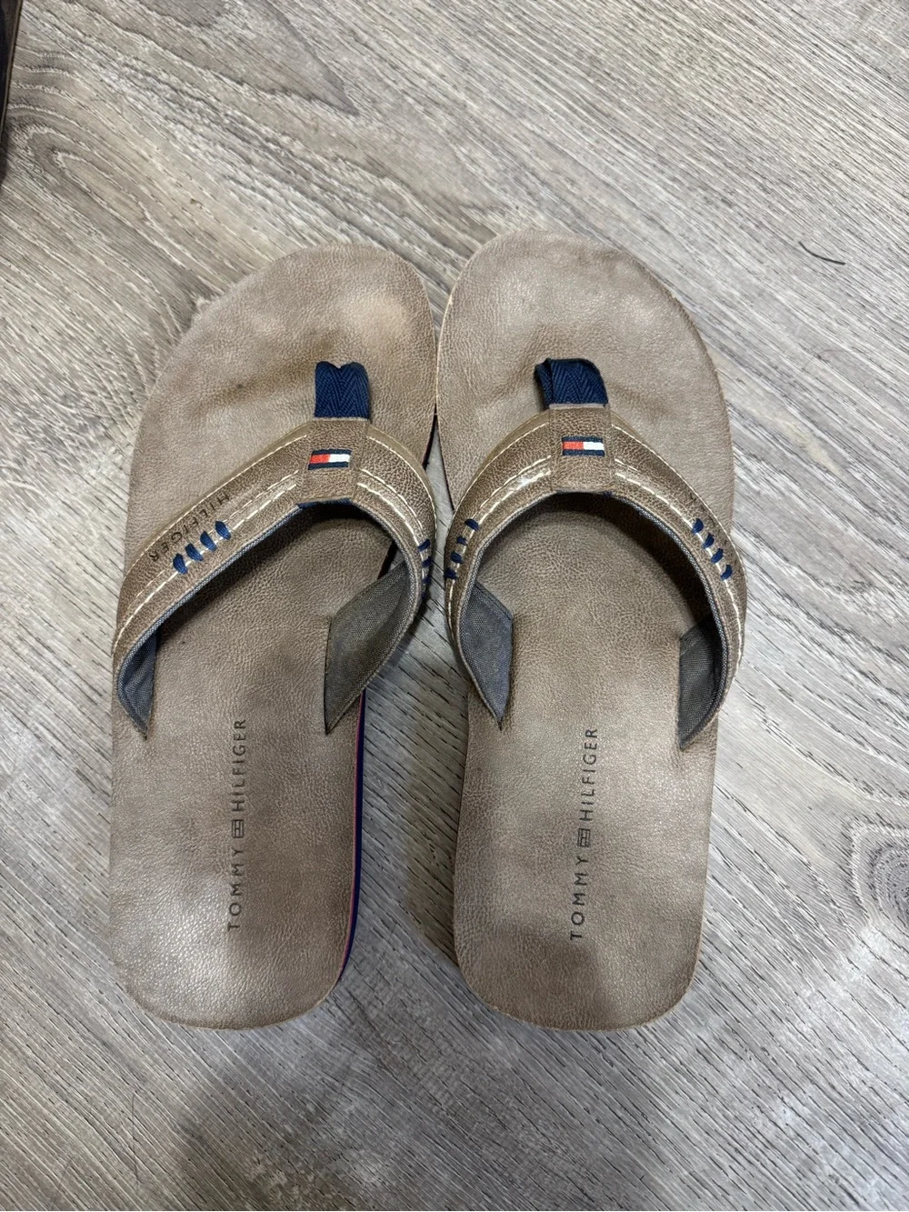 Tommy Hilfiger Men’s Tan Suede Flip-Flop Sandals with Navy Accents